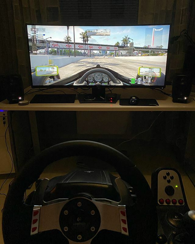 walokra's tweet photo. Ratti+polkimet kaivettu kaapista ja autopelit viritetty 🤓 Pientä hienosäätöä vielä puitteisiin, enemmän säätöä ajotaitoihin 😂
#pcmasterrace #miesontervekunseleikkii #päivänkuva #kuvapäiväkirja #logitechg27 #projectcarsgame https://t.co/LZ3Pz0Gepu https://t.co/BWZwgJj6BV