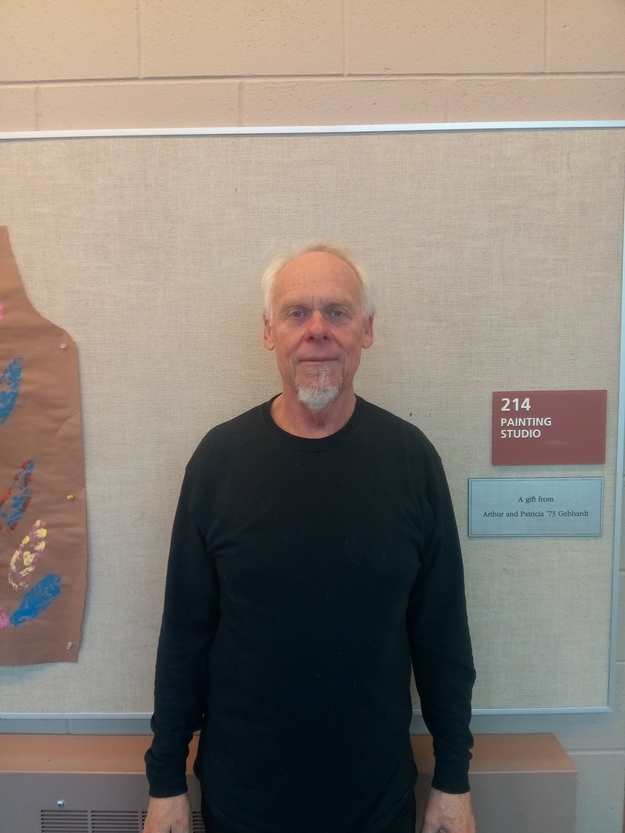 bdjimenez_'s tweet photo. I decided to ask my art professor, Steven Sellars, what role does he think social media plays in our society today.
He answered, "I think social media has become a replacement for community, and not in a good way." #art203hunt @stritchu https://t.co/A6QLxcn2j8