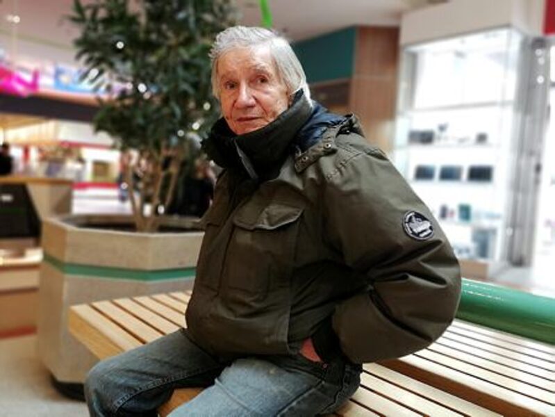 tvanouvelles's tweet photo. Des aînés refusent de rester confinés et se rendent encore dans les centres commerciaux
https://t.co/QdAtGvxaUE https://t.co/DjvI5hPGCS