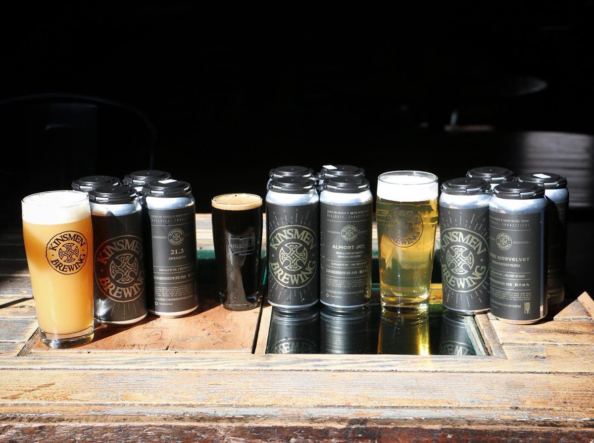 KinsmenBrewing's tweet image. ☎️ 860-414-7514 ☎️ 

🚙 Kin-side curbside takeout 🍺 🍕
Crowlers, 4-packs and pizza available. Order ahead.  
#kinsmenbrewing #takeout #beer #pizza