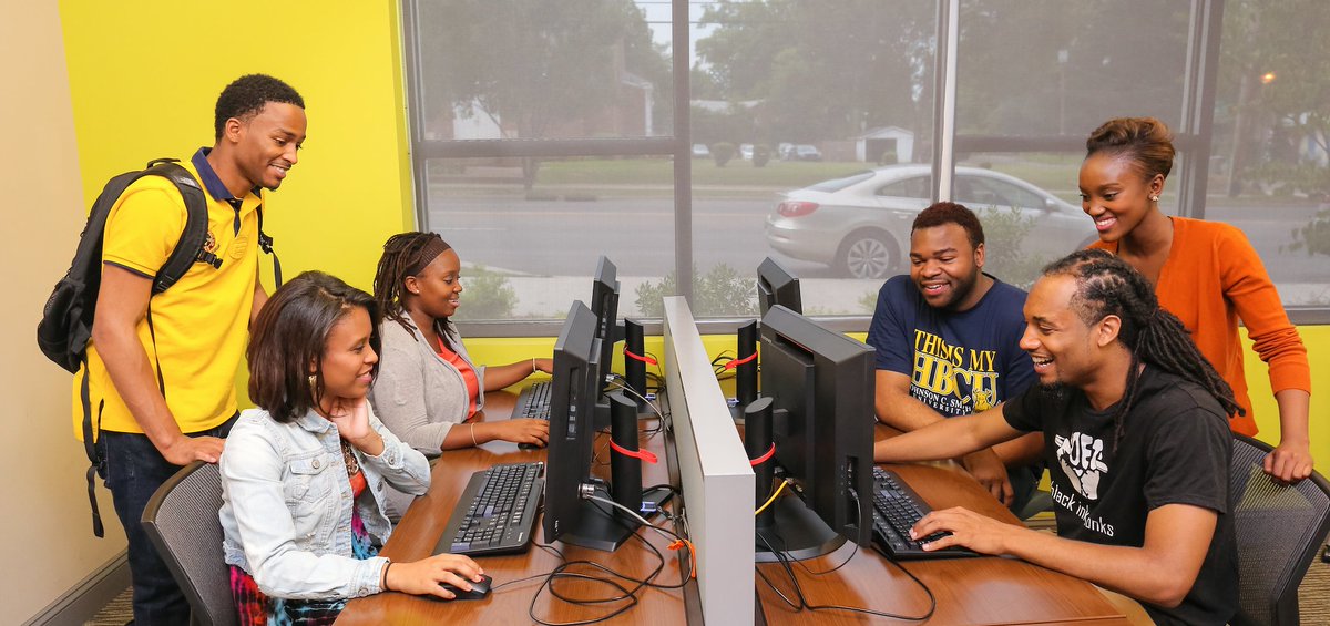 UNCF's tweet photo. #ScholarshipAlert: The UNCF General Application is now available for students attending a UNCF-member institution. The General Application is used to establish an applicant pool of potentially eligible students for ongoing scholarship opportunities. Apply by March 27! #HBCUStrong https://t.co/QuxpvKtM3f