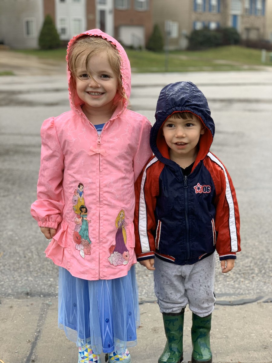 Tara0829's tweet photo. Keeping healthy by finding time to go outside.  Even in the rain! #TogetherKy #TeamKentucky https://t.co/vShg4qjHiD