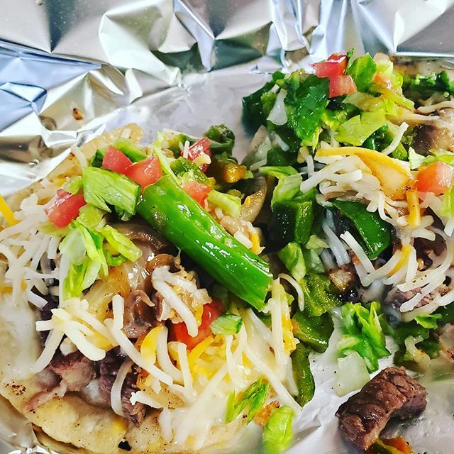 505streeteats's tweet photo. We have delicious steak and shishito pepper tacos for lunch! #steak #grill #lunch #eat #foodie #food #yum #delish #pepper #wednesday #humpday #eatwell #fresh #505streeteats #santafe #santafamous #streeteats #newmexico #foodtruck #nm 
518 Old Santa Fe Tra… https://t.co/4ZHFDM71Ub https://t.co/e0CG6OsglL