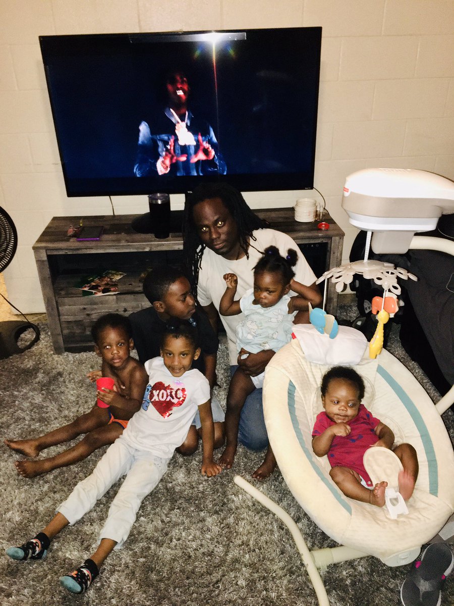 coylpoitier's tweet image. #Loving my #Grandkids.

#grandpa #grandchildren #grandchildrenareablessing #familyfirst #love #babies #babiesofinstagram