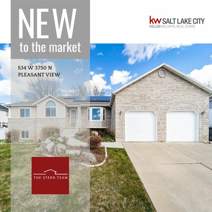 thesternteam's tweet photo. Brand New Listing in Pleasant View! Video tour coming on Friday!!
Open House Saturday from 12-2
Check it out here! https://t.co/tBX3M8dmIJ

THIS ONE HAS IT ALL!!
$450,000 | 5 bed | 3.5 bath | 3,717 sq ft https://t.co/McPbY7Rxfg