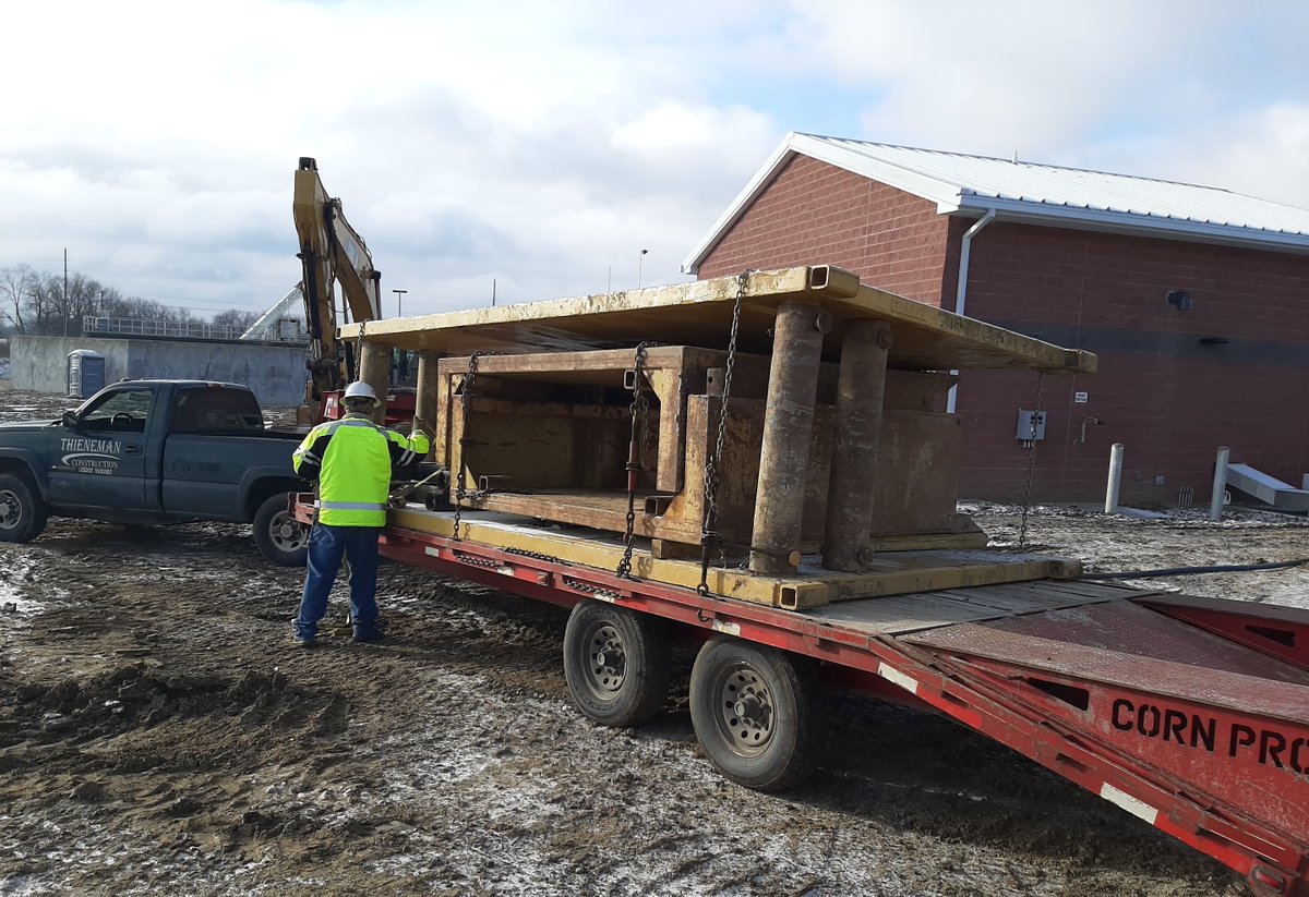 ThienemanInc's tweet photo. On to the next project!!  TCI transport keeps feeding the beast from jobsite to jobsite.. #hungryhungry #TCILiveRed #onthego #Excellenceisthestandard https://t.co/MKXeceUyYE
