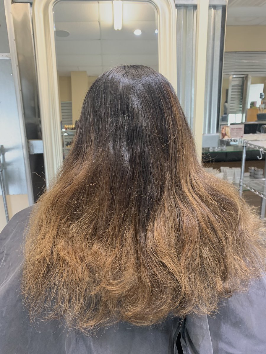 •𝐂𝐀𝐑𝐌𝐄𝐋 𝐁𝐀𝐋𝐀𝐘𝐀𝐆𝐄 𝐂𝐎𝐌𝐈𝐍𝐆 𝐑𝐈𝐆𝐇𝐓 𝐔𝐏• 
#wellabayalage 
#orbieobsessed 
#caramelbalayage 
#corpuschristitx