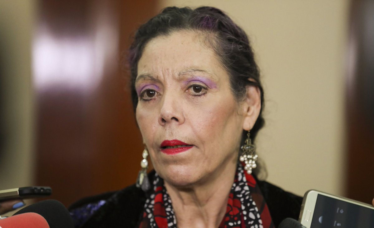 ARLENRADIOYA's tweet photo. ÚLTIMA HORA: Vicepresidenta Rosario Murillo informa sobre el primer caso de Covid-19 en Nicaragua, se trata de un nicaragüense de 40 años de edad, que llegó al país procedente de Panamá. @nuevaya @TraficoNi @opsoms https://t.co/gdfnoFh4JM
