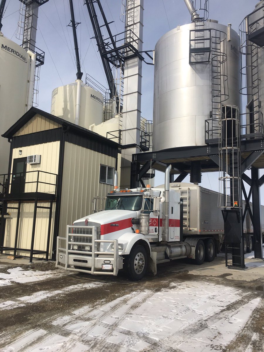 LeducCoopAgro's tweet photo. UPDATE: The plant is up and running and the first fertilizer blends are going out! We also wanted to let everyone know we are being very diligent about doing our part to prevent more impacts of the COVID-19. Stay safe and healthy! #seeding2020 #agriculture #leduccoop https://t.co/SY0mZG8FaH
