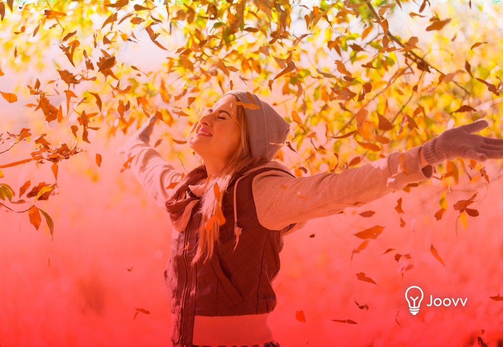 It's that time of year again! Don't get #SAD this winter -- learn how red and near-infrared light therapy may help to beat those winter blues: joovv.shop/kn6 #joovv #redlighttherapy