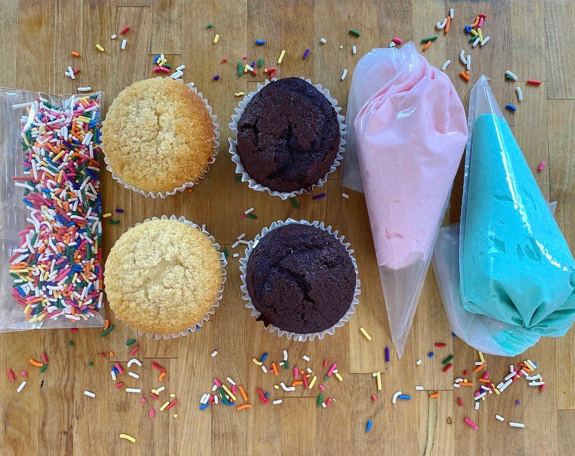 TheSweetDivine's tweet photo. Sweet activity for you and/or the kids to do at home! Cupcake Decorating Kits can be ordered on our website for curbside pick up or call the shop for FREE delivery (within a 10 mile radius)! 
https://t.co/E2npwYgpc2

#thesweetdivine #stl https://t.co/HnXqTSgPUr