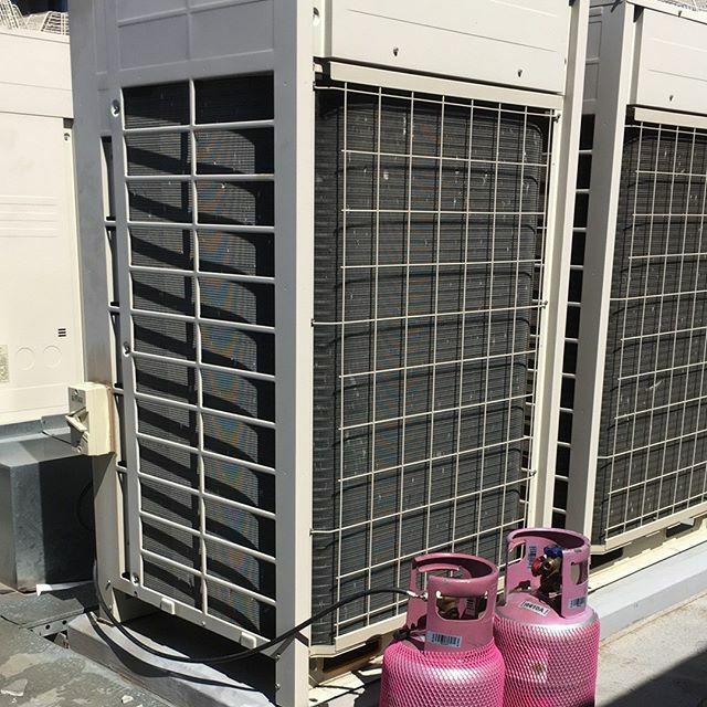 COMMERCIAL AIR CONDITIONING &amp; REFRIGERATION SPECIALISTS ❄️☀️ Why Melbourne HVAC Services? 🥇 Best Service in Melbourne 💲  Honest, Upfront Pricing 📄  Fully Licensed &amp; Insured 🗺️ Locally Owned &amp; Operated 👍  Manufacturers Warranty 
Speak with us today for all your commercial…