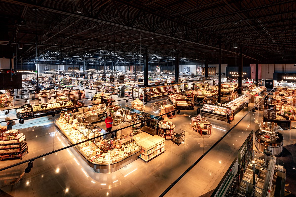 HarmonsGrocery's tweet image. AT-RISK CUSTOMERS 
We will begin opening our stores early every Monday, Wednesday, and Friday from 7 am-8 am, to allow customers that are at-risk to shop without disruption. 
*Please note: Wednesdays, our pharmacy will also be open from 7 am-8 am for our at-risk customers.