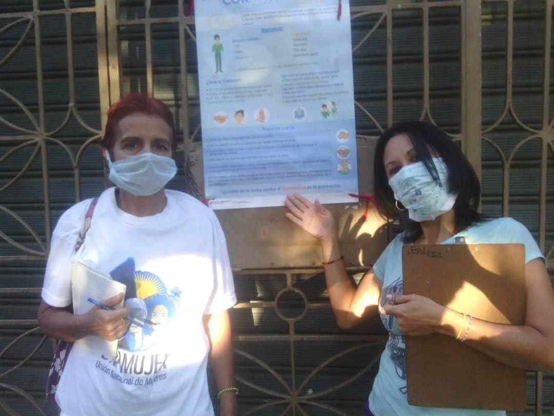 LaVegaEsClap's tweet photo. El Clap Aquiles Nazoa del eje 1 de la Vega pego papalografo en su comunidad  con la medidas de prevención del #coronavirus #QuedateEnCasa #LaVega @Yepfri_Arguello @VTVcanal8 @FreddyBernal @NicolasMaduro @DrodriguezVen @FranwillR_PSUV https://t.co/Dh2DefPk6C