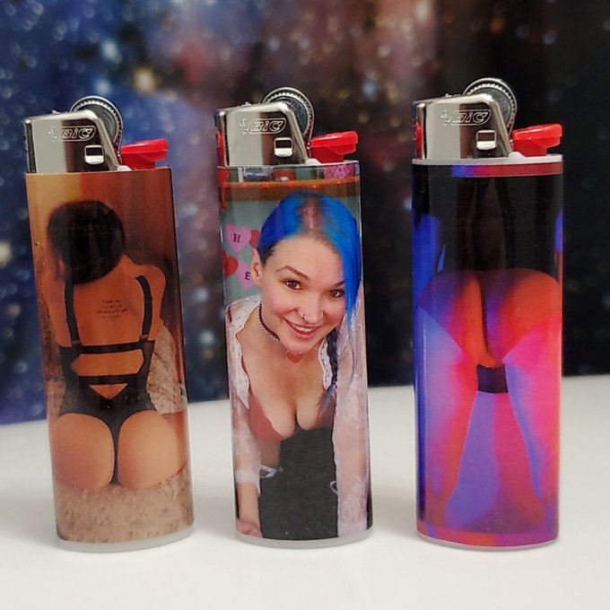 💚Look what just came in the mail💚  💨Toke with me and my booty💨  Shoot me a message if you wanna buy one<a href="/tag/420girls"class="tags"><span>#420girls</span></a><a href="/tag/stonerbabe"class="tags"><span>#stonerbabe</span></a><a href="/tag/sexystoners"class="tags"><span>#sexystoners</span></a>