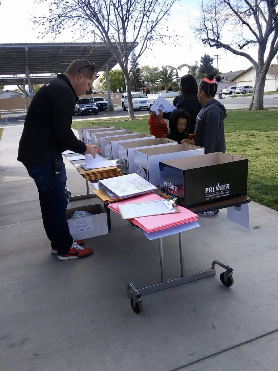 SeibertRaiders's tweet photo. This one goes out to our 🅰️MAZING custodians, cafeteria, and Adm staff for serving over 310 lunches and passing out instructional packets! @Adam_Straw5 @lorikarwoski  @AFSanchezz @PbvusdHR @PBVUSD https://t.co/Wy20G5oWqY