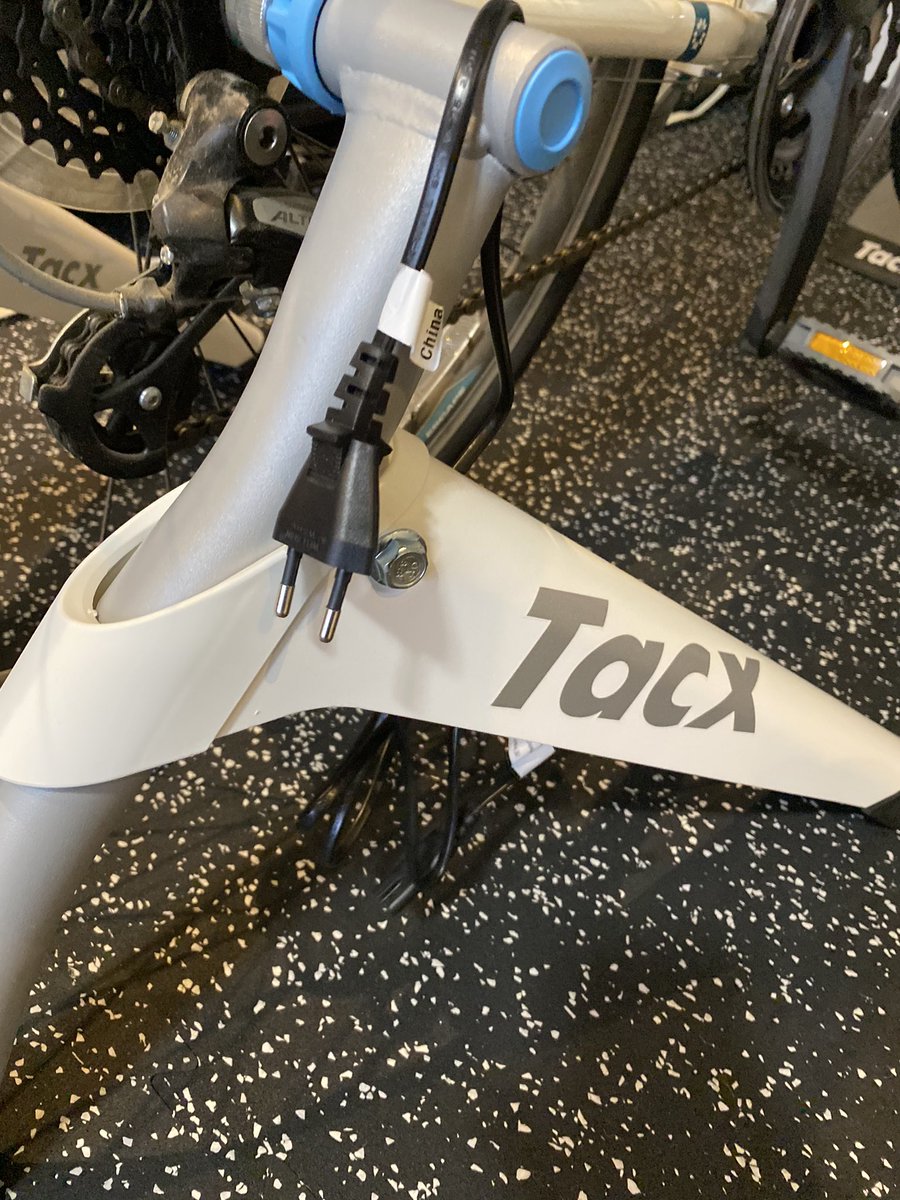 dlachapelle's tweet photo. @TacxSupport love how easy it was to set up - only one problem - I live and bought this in North America, not Europe. https://t.co/mkX0Oppuin