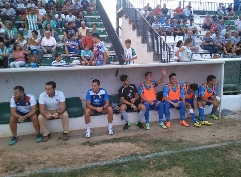 fjojeceb's tweet photo. @marinprimo @francistoya @rafaruiz1987 @carlos8navarro @Juaespfue96 @sergimorerac @OdeiCalzn @isralvarezPF @AlexBaro_5 @Sergio_gato @sergiotm_96 @RubenGomez_95 @pedro_monzu @Iokin11 @EricLiraFer @tonialmeda94 @AlbertRude @VFeijooIV @ratonelli9 @FranRubio23 @LoloGR7hs @juanifootball @carloscanopra @14eduSanina @edujimenez9 @AlvaroNalo @juancarlosnavaz @enrycarrera @David_U70 @juanluaxel @RenMiguel3 @susma76 @Marcos_SD11 @DelatoyaA @salmerovic @APicharri751 @migacomor @CrisBohe @andrescava5 @Israel_DS86 @ortizdelarosa87 @AntonioArroyoD2 @Migue__Alves @carreno9 @cruzclavijo @titosergi8 #fotoentrenador https://t.co/7qjCeb9i3e