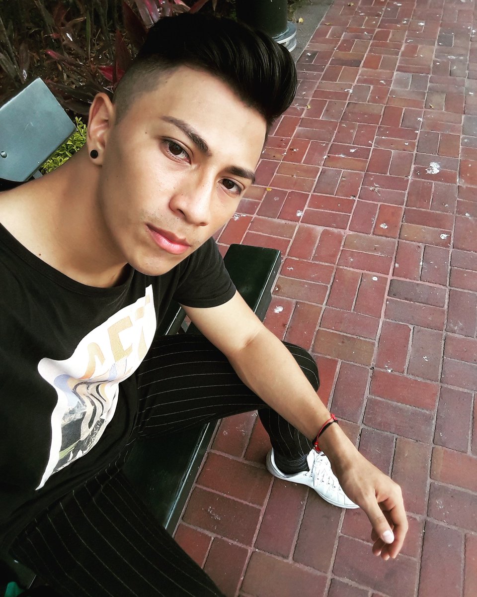 EcuadorLindos's tweet photo. Este papasito😍 si está mamarselo todito, lo eh visto en Guayaquil  pero es otro Quevedeño.. que riko no😋! https://t.co/sv1zCImzzm