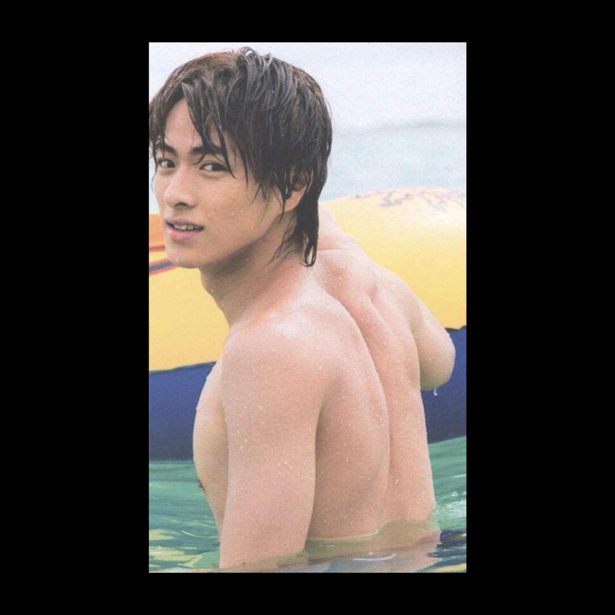 し ょ う ゆ Twitterissa デビューして今まで以上に色んなものを背負っているこのお背中 かっこいい よって言いたいところなんだけど私がまだまだなので はぁんお背中 の方が勝ってしまうごめんなさい 17歳の頃のお写真は 胸板の厚みもたまらん っ し ょ う ゆ Twitterissa デビューして今まで以上に色んなものを背負っているこのお背中 かっこいい よって言いたいところなんだけど私がまだまだなので はぁんお背中 の方が勝ってしまうごめんなさい 17歳の頃のお写真は 胸板の厚みもたまらん っ