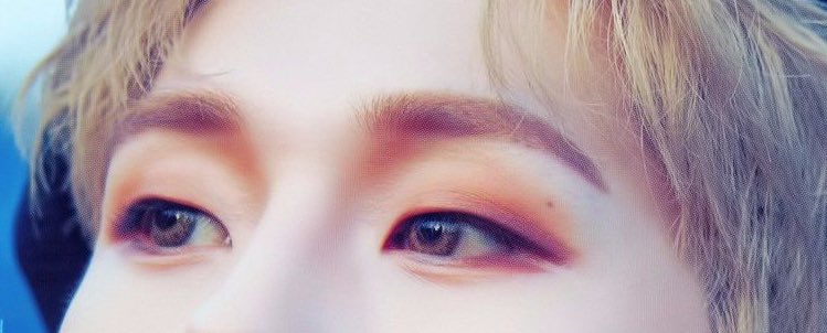 solar and jooheon have the most beautiful moles on their eyelids.