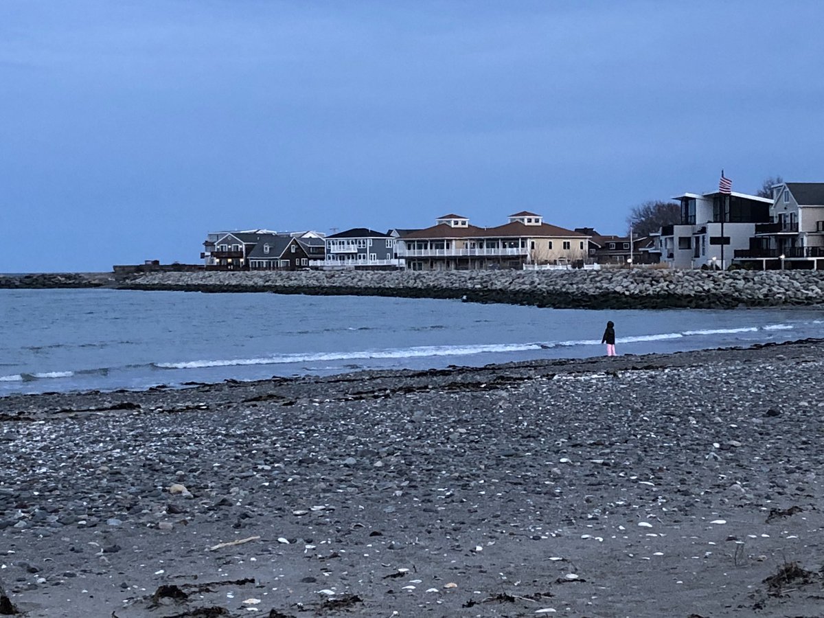 DDpan's tweet photo. There’s a lone woman screaming at the top of her lungs at the ocean on Revere Beach and honestly, same. https://t.co/MfHBZjDw96