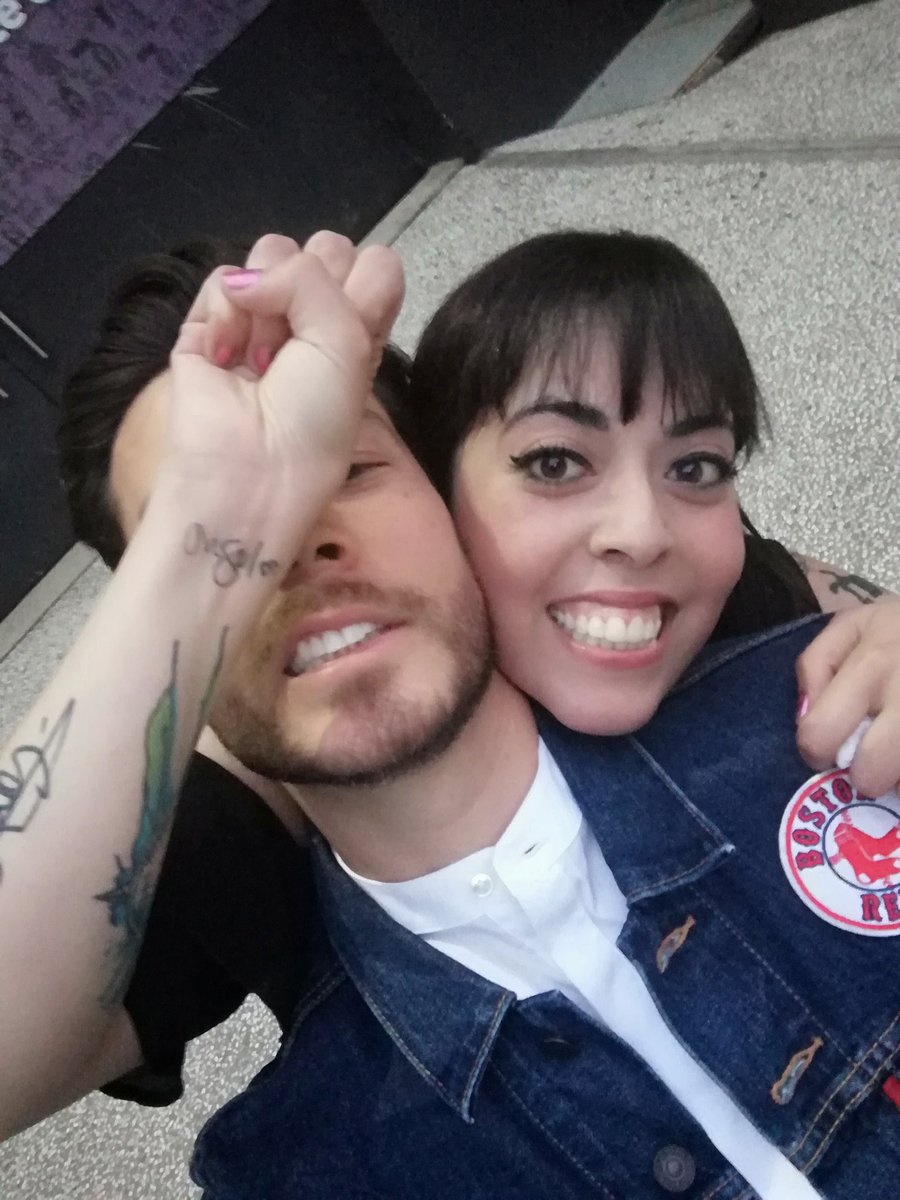 MayisNJ's tweet photo. #EnCasaConJuanSolo
 @soyjuansolo
Lugar: TV Azteca
Año: marzo 2019
¿Por qué?: Por que sólo hago locuras por quienes amo... Ese día salí en televisión por un concurso de citas para demostrar que soy la fan#1 
Canción: “Amnesia❤️"
Nomino a:  @Meell_VB @cecitla https://t.co/x2DLQnn2fg
