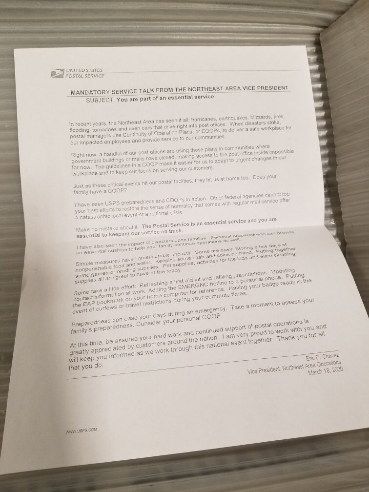 TheJohnBorell's tweet photo. ⁦@POTUS⁩ ⁦@jerseyjournal⁩ ⁦@CDCgov⁩ ⁦@GovMurphy⁩ ⁦@cnnbrk⁩ Memo North Jersey #USPS employs were asked to sign. They work in close proximity in poorly ventilated bldg with 1000 ppl. Of course #coronavirus competes w/ lack of soap &amp; mold in the toilet. https://t.co/g0CblBbxzM