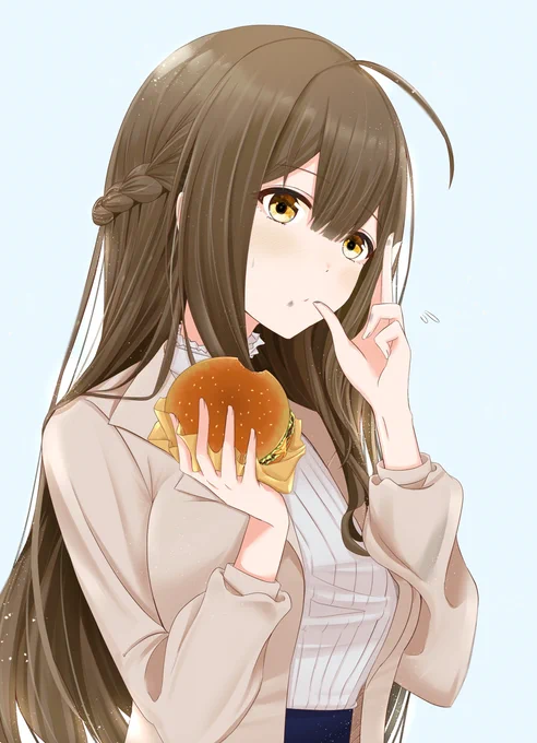ハンバーガー食べるのヘタクソな千雪さん、、 