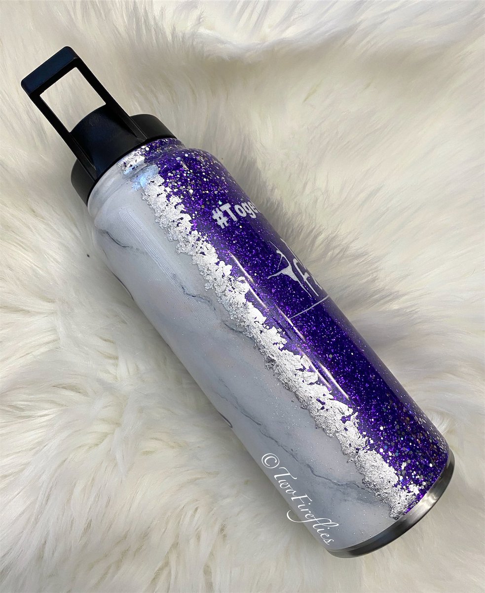 2_fireflies's tweet photo. Lots of design details went into this beauty! Ombré glitter, hand painted marble with silver veining and silver leaf all dress up this giant 40oz. water bottle!

#twofirefliesdesigns #mamaboss #handmade #shopsmall
#customtumblers #glitteraddict #handpaintedmarble #silverleaf https://t.co/u2CEiigtUc