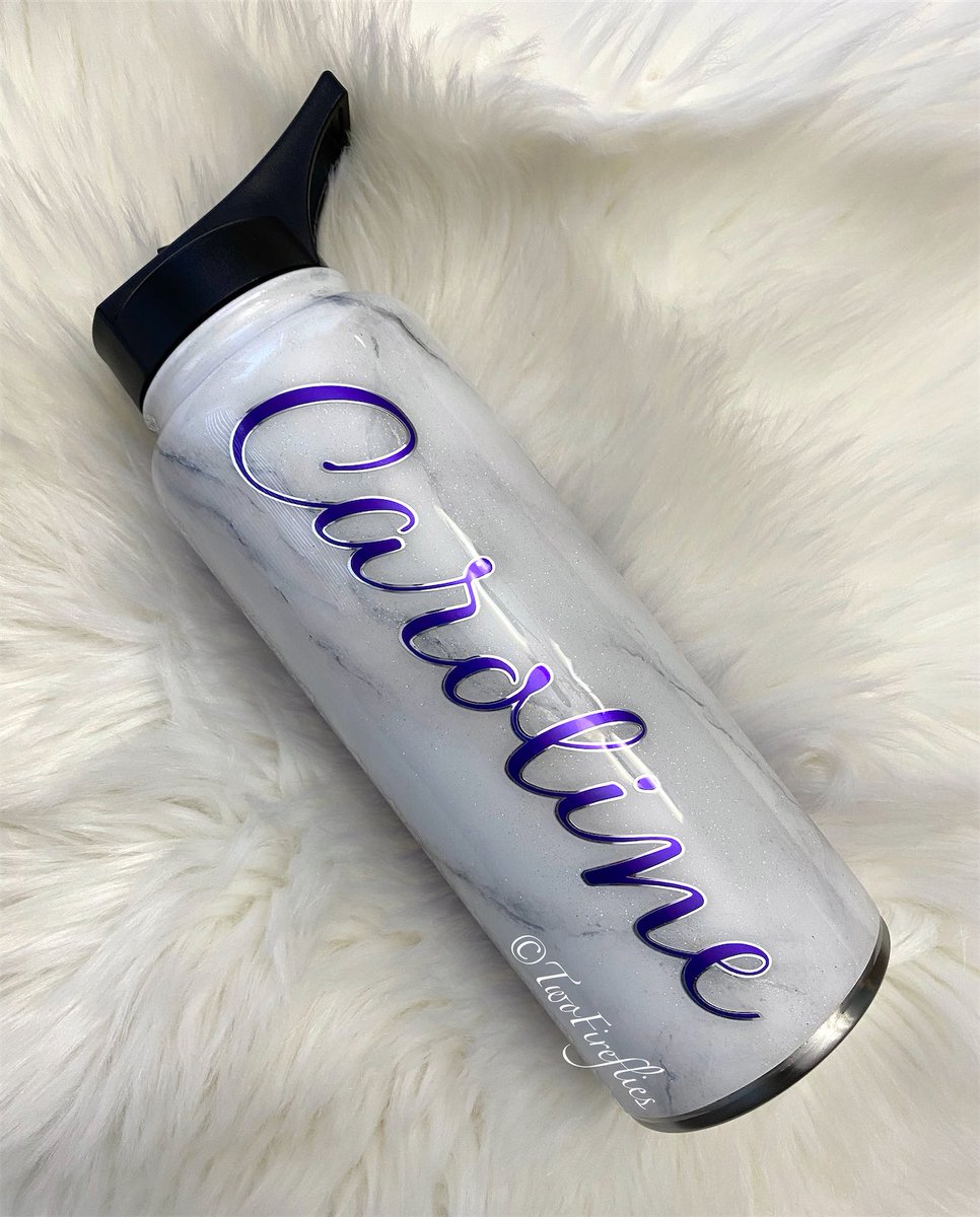 2_fireflies's tweet photo. Lots of design details went into this beauty! Ombré glitter, hand painted marble with silver veining and silver leaf all dress up this giant 40oz. water bottle!

#twofirefliesdesigns #mamaboss #handmade #shopsmall
#customtumblers #glitteraddict #handpaintedmarble #silverleaf https://t.co/u2CEiigtUc