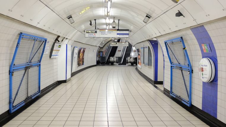 It begins... TFL says tube to be partially shut

- From Friday Waterloo &amp; City line shuts
- 40 tube stations with no interchange closed “until further notice” 
- No overnight tube Fri/Sat
- Reduced services so London’s critical workers can move about 

news.sky.com/story/coronavi…