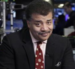 Jon_Mick_Artist's tweet photo. @ABC7LosAngeles - #News

#NYC
@NY1

@HaydenPlanet 
#HaydenPlanetarium

@neiltyson
#DrNeilDeGrasseTyson

Told @LATimes
That Lobster

Seen on Street
#Calabasas CA

Could be a 
#Biological #UAV

A Probe

Sent by 
The #Insectiods
from #AlphaCenturi

Hiding At Bottom of #PacificOcean https://t.co/XTLdOlxWLm