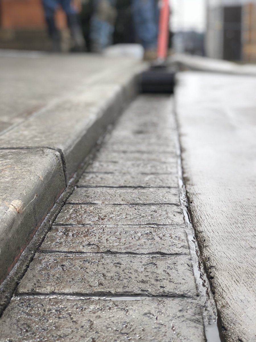 rrobson22's tweet photo. I love the smell of concrete 🤷🏼‍♂️⚒ https://t.co/KJhIQLFPqO