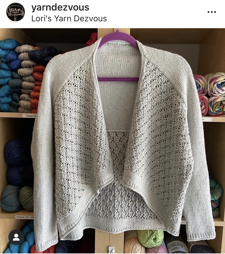 CestariWool's tweet photo. Re-posting from @yarndezvous this beautiful Reagan by @lilalu72 a lace cardigan constructed like a shrug with #CestariYarns Ash Lawn Collection 75%cotton/25%wool #reagancardigan #springknits #knitsomething #americanwoolyarn https://t.co/apVUblCXVd