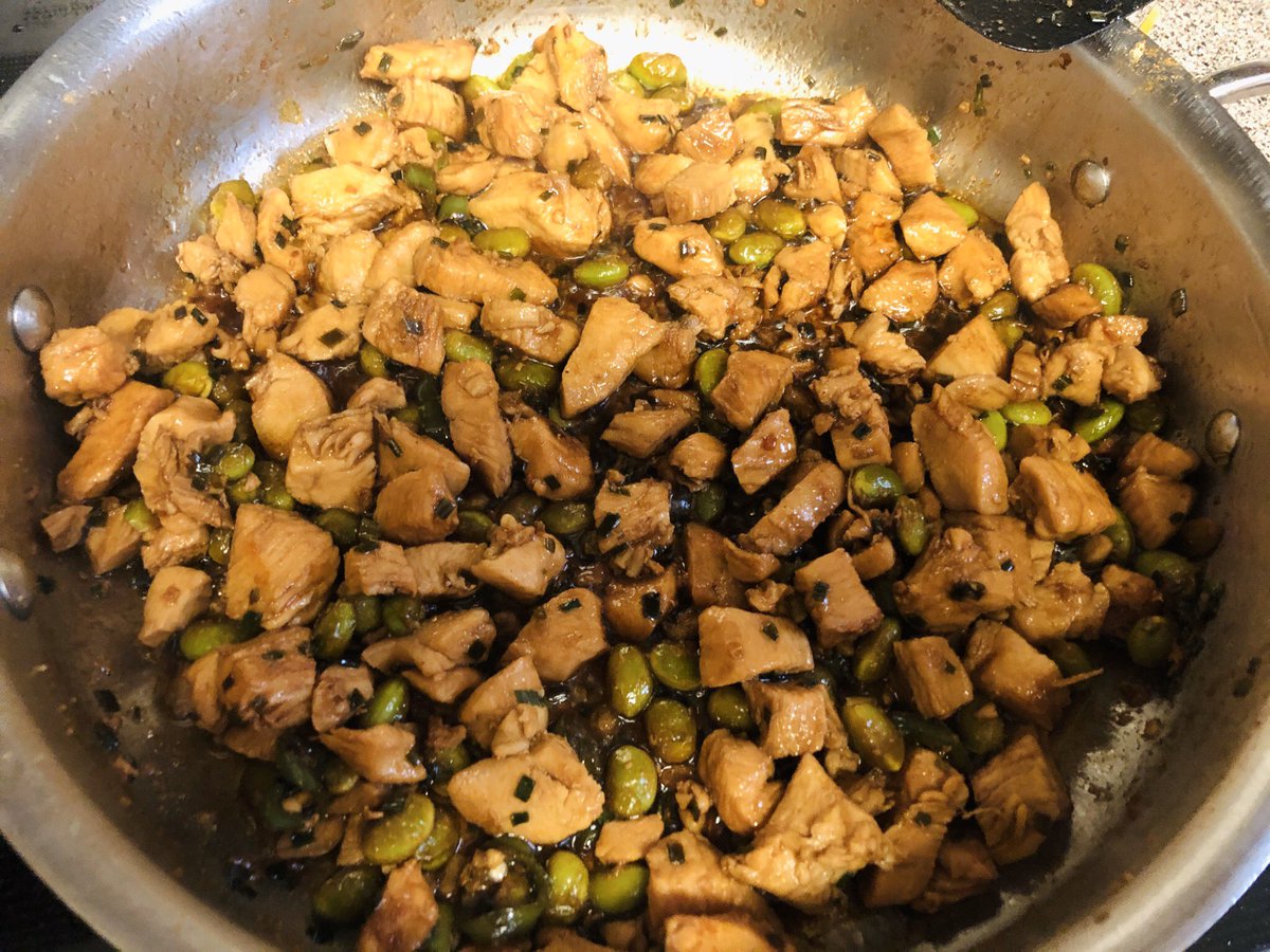 OdyneLaFee's tweet image. What are you guys having for dinner?

I’m looking for shut-in-meal ideas. 😄

Tonight I’m making #SesameChicken with a cabbage and kale salad with a sweet sunflower dressing.

#FoodTherapy #Salud 🍻💕💪