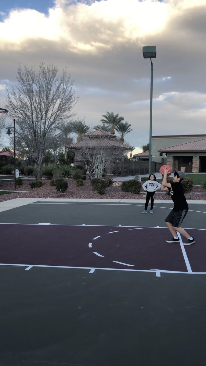 JudgeChrisLee's tweet image. Is it Day 1 or Day 50?! Maybe we are peaking too early. #paceyourself #onlineschooling #homeschoollife #telecommuting