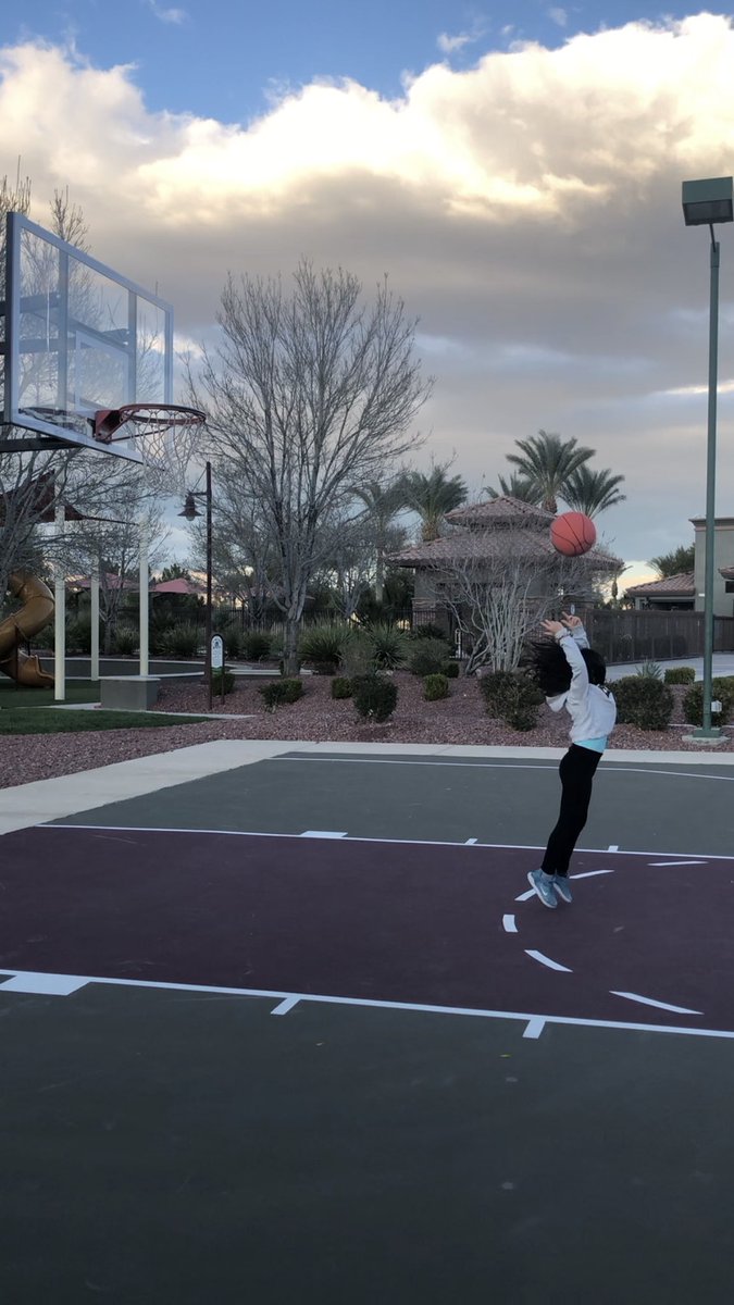 JudgeChrisLee's tweet image. Is it Day 1 or Day 50?! Maybe we are peaking too early. #paceyourself #onlineschooling #homeschoollife #telecommuting