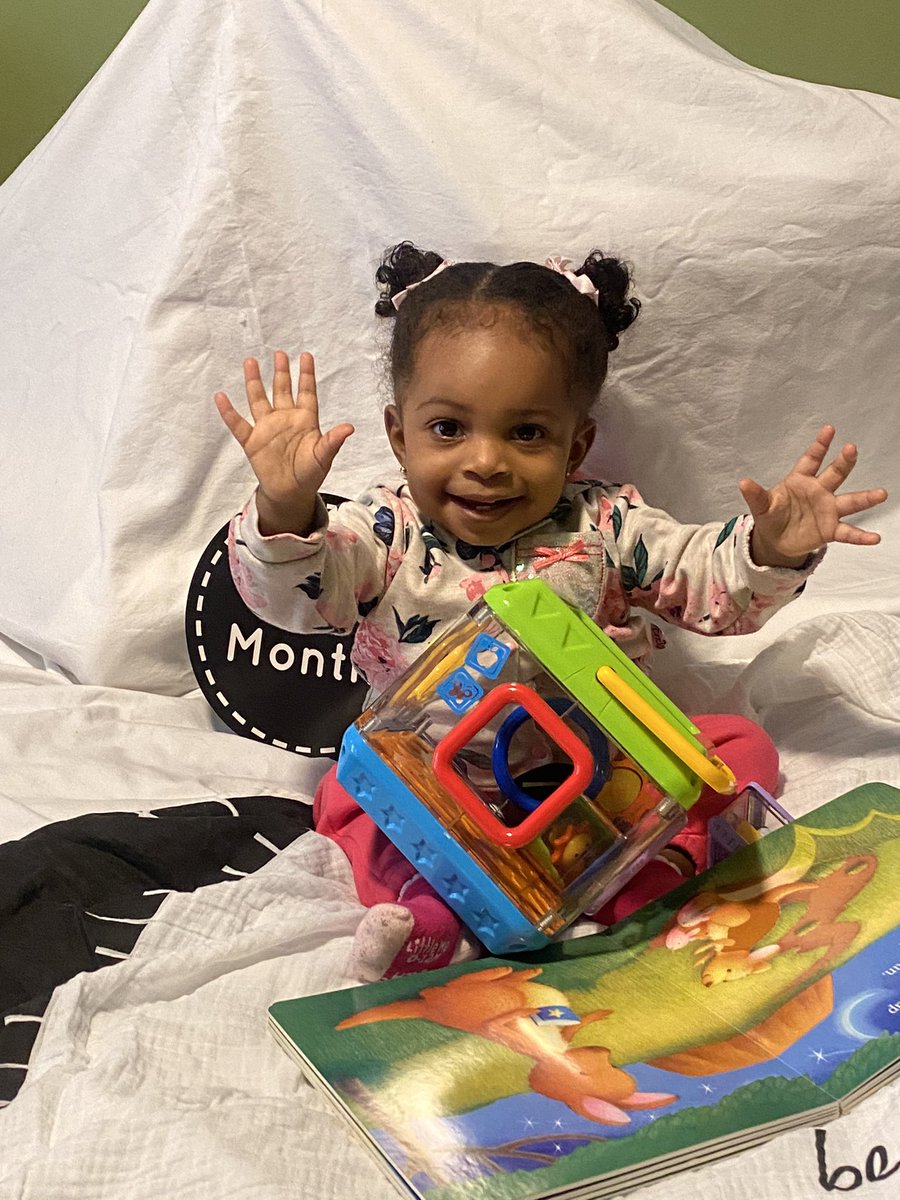 AlgebristaBell's tweet photo. With all of the crazy, negative news being shared, I’m so glad I have something to share and smile about: Lydia is 11 months old today!!! #Smile #LydiaLove #11months #6teeth #BabyJoy https://t.co/LNrYAn5JBf