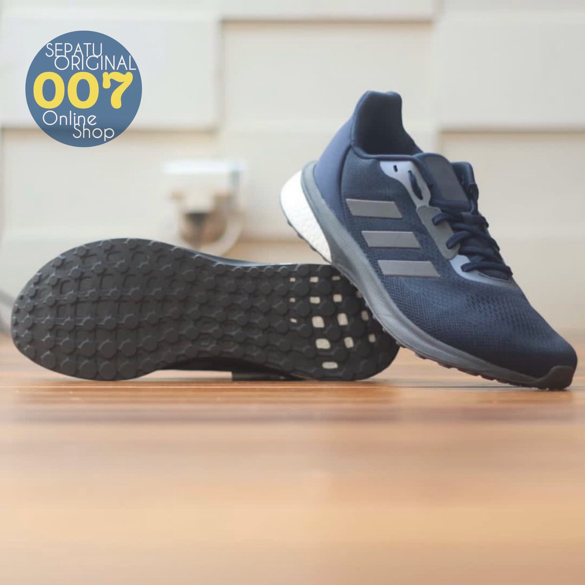 SEPATUORI 007 | #ADIDAS Astra Run Boost Navy Grey List Grey (BNWB)⁣
⁣
100% #ORIGINAL Brand New Replaced Box⁣
Made in #Indonesia⁣
⁣
Size: 44 2/3 (28.5 cm)⁣
⁣
Harga: IDR 450K⁣

#adidasoriginals #originalshoes #originalbrand