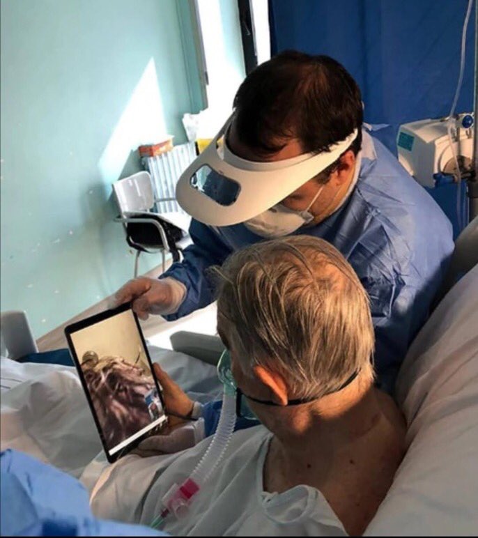 AquiLoMire's tweet image. !Derecho a decir adiós! 
Entregan tablets a 👴🏼👵🏻ancianos internos por 🦠 Coronavirus en Italia para que puedan despedirse de sus familias 😢💔