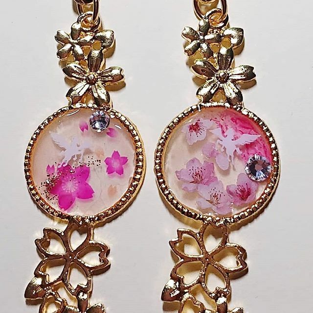 Ccraft 3 19 ビギナーズホースショー 出店予定 協賛 4月の出店用だった 桜カラーのキーリングですが 出店がなくなり どうしよう ら 来年に ですかね W レジン キーリング ペガサス 桜 馬グッズ 馬モチーフ T Co Ghsvhol9fn