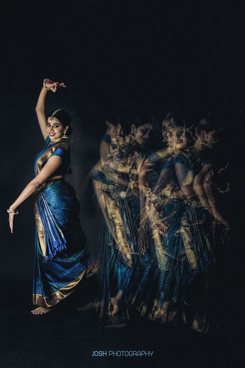 v_auhsoj's tweet photo. HARAKA
(n.) The movement series.

#indianclassicaldance #dancemovements  #bharatanatyam #cultureandtradition #haraka #grace #elegance #culture #mycanonshot #elinchrome #lightpainting #joshphotography https://t.co/lKncpkSI4h