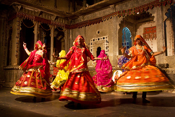 indiacarhire's tweet photo. #Rajasthan has many #forms of #folkdances which are #attractive #skillful and somewhat #enjoyable by any age #group. #Rajasthani #folk #dances are #popular all around the globe. #Famous #FolkDances Like #Ghoomar #Kalbelia #TerahTaali and #GairDance etc.

https://t.co/gtozXPdeBP https://t.co/mv2fsoKBEn