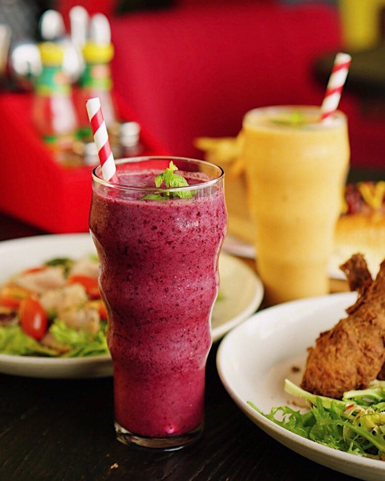 CosmicDinerBali's tweet photo. Our fruit smoothies! Made with no sugar added, all natural ingredients and all the best intentions for you! 🍓🍌🍯 #CosmicDinerBali https://t.co/Afx2c3FxHC