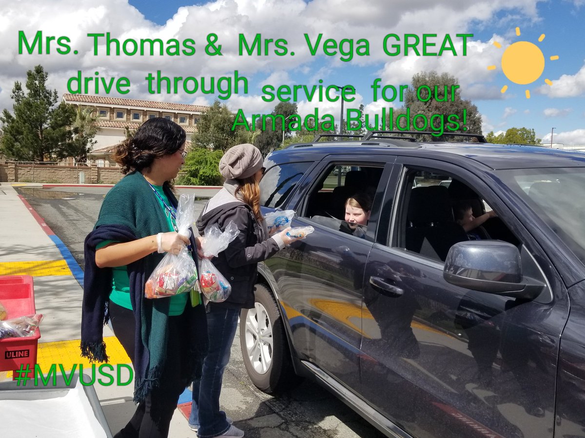 ArmadaElem's tweet photo. Day 3 of Grab & Go meals over 350 meals served @ArmadaElem! Keep coming!🏃🏽♀️🏃🏿♂️Rain🌧or☀️Shine lunch will be served! 🍎🥕🌯🥛 ALL #Students welcomed🤗 PLZ #RT #Share & Pass the Word 👄💬📣📲💻 #FreeStudentMeals Mon-Fri at ALL @MorenoValleyUSD schools #FreeLunch #MVUSDLiftToRise🚀 https://t.co/mQRSnuW996