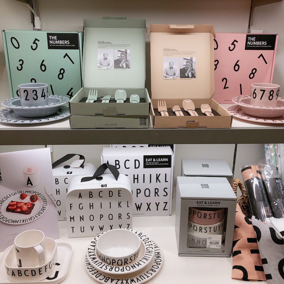 銀座三越 Mitsukoshi No Twitter デンマーク発 デザインレターズ の食器やカトラリーはとってもスタイリッシュなデザイン かわいらしすぎないので お部屋のインテリアを損なうことなく お子さまが大きくなってもずっとお使いいただけます 10階 子供雑貨 キッズ