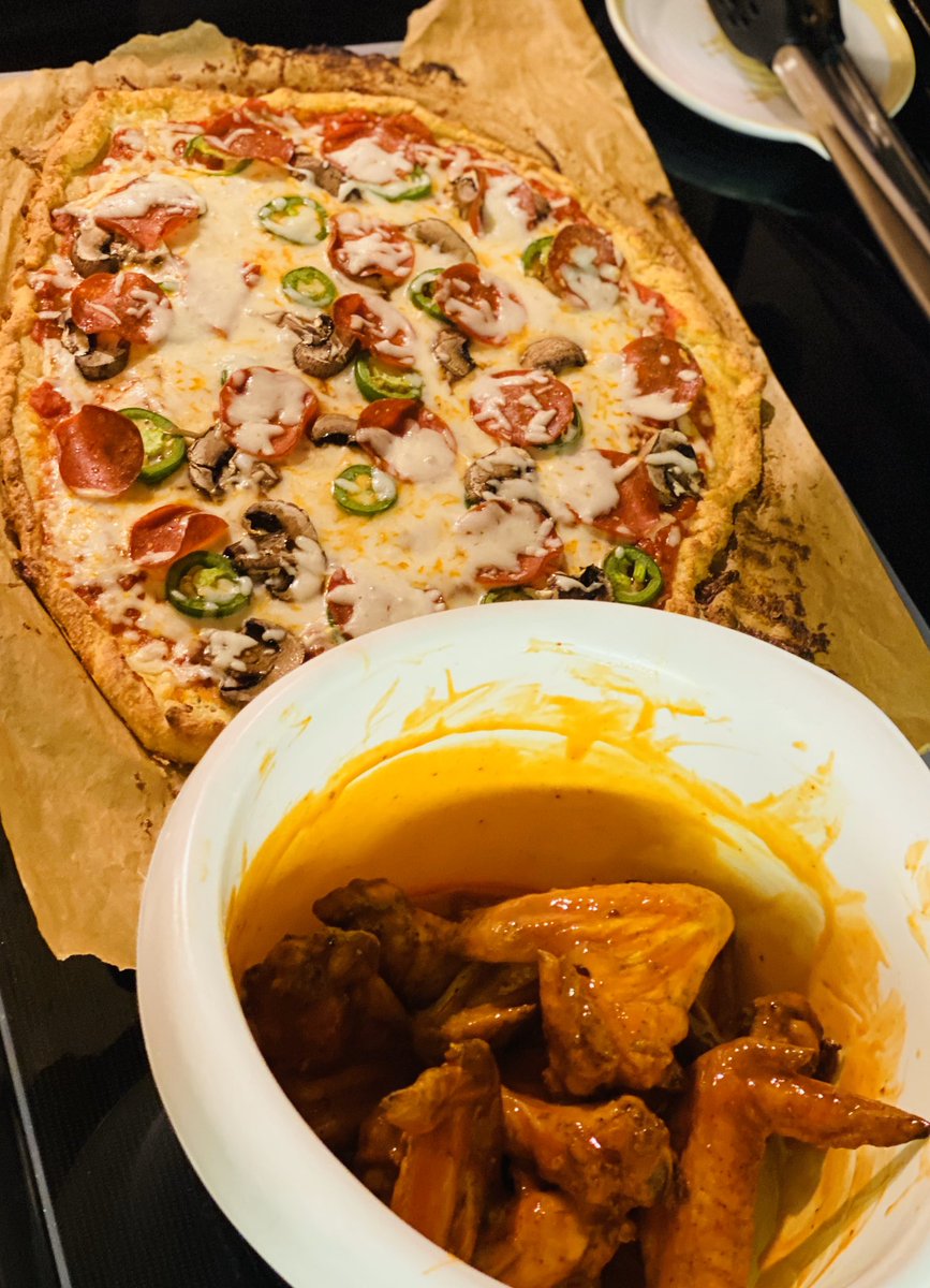 #Keto #FatheadDough pizza and wings for dinner!