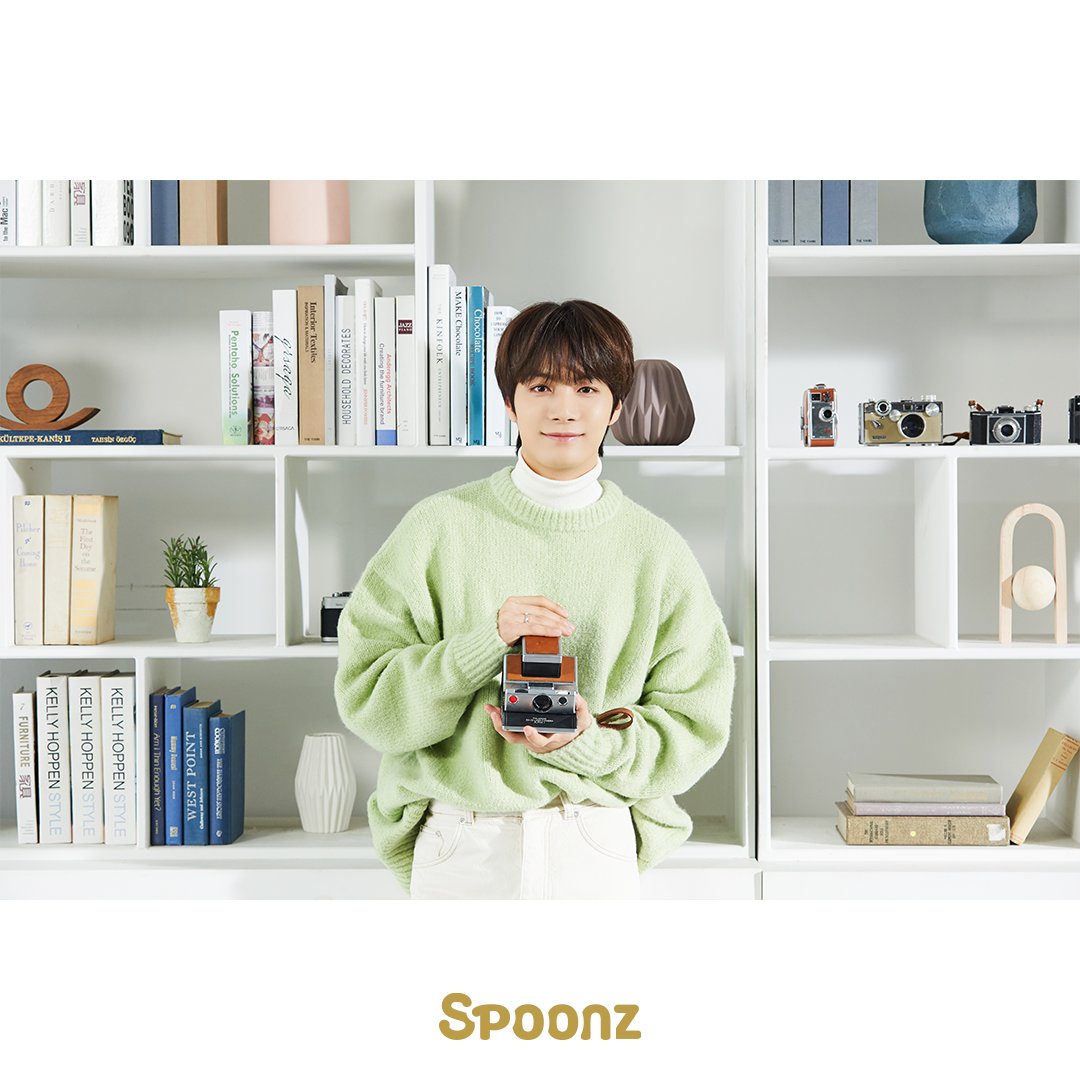 withspoonz's tweet photo. 다가오는 주말, 
포근함의 의인화! JR과 함께해요.

스푼즈X뉴이스트 촬영 현장 비하인드 컷,
그리고 <Let’s Love (With Spoonz)> 뮤직비디오 보기!
👉 https://t.co/vkeeOQdW5r

#제이알 #JR #뉴이스트 #NUEST #스푼즈 #SPOONZ https://t.co/1DbjNFPaRM