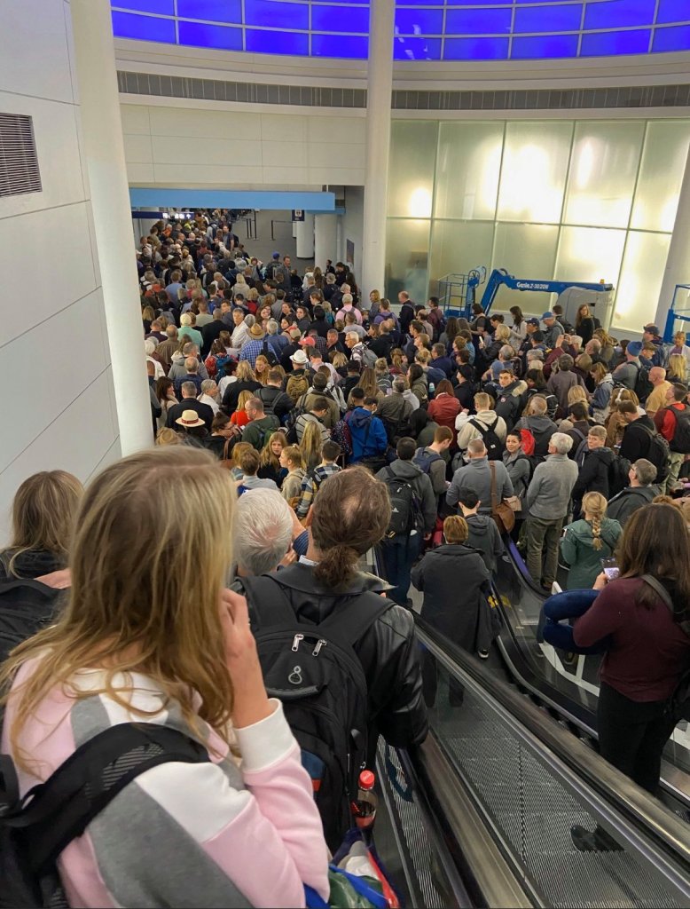 12) Don't close the borders.There are nearly 10K cases in the United States & community spread. The virus is here.Travel restrictions and border shutdowns force thousands of people into crowded airports and cause panic, increasing spread of the infection.See, e.g. O'Hare